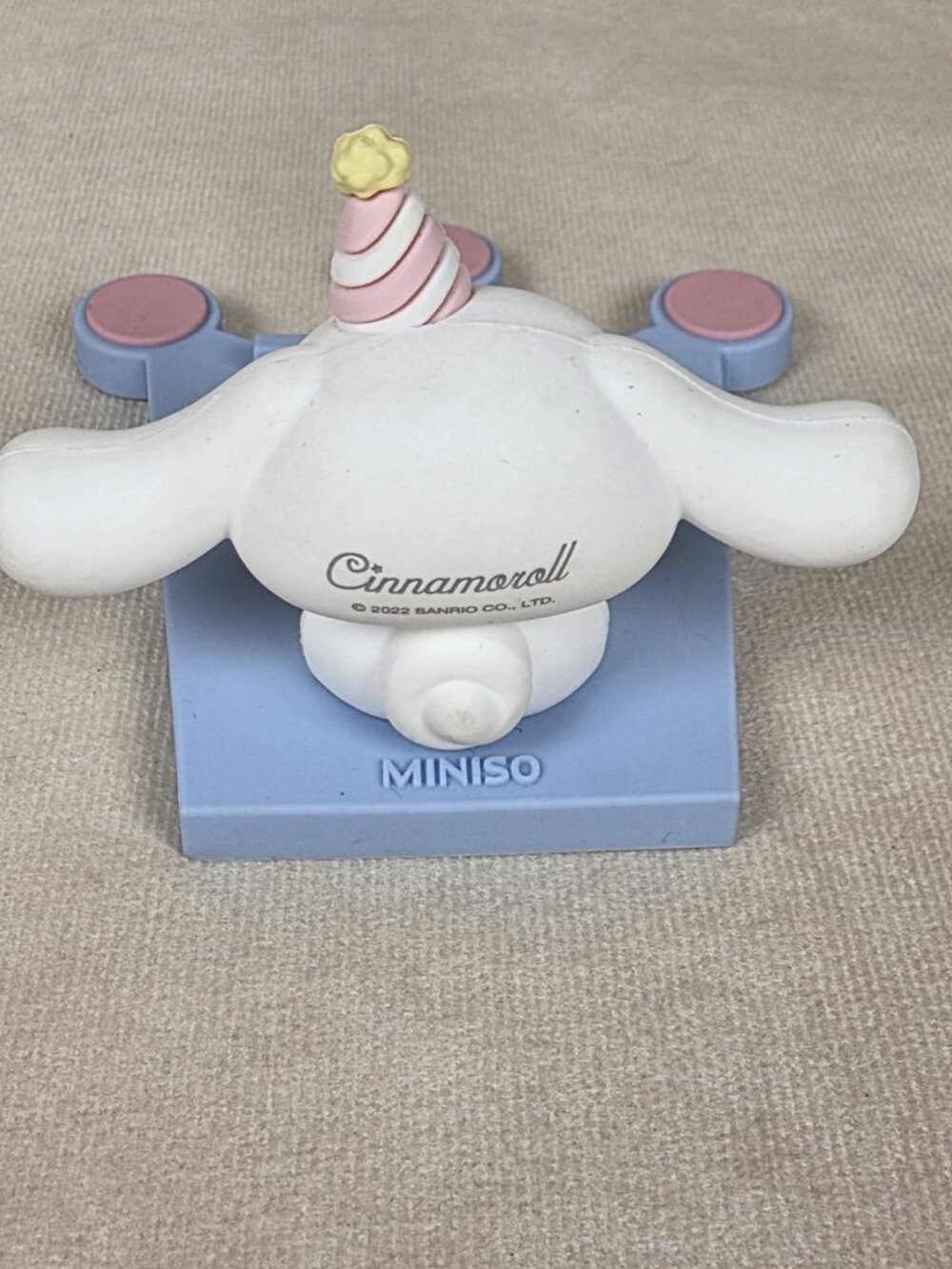 Sanrio Miniso Cinnamoroll Crown Phone Holder Stand + 2 K pop Singers - Picture 6 of 10
